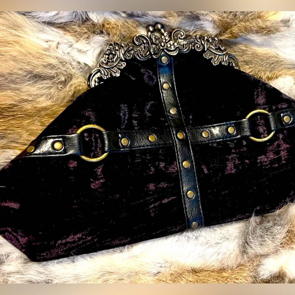 VTG  Rocker 90 Clutch Black Fabric Gives Purple Hues Studded Chain Biker Baddie